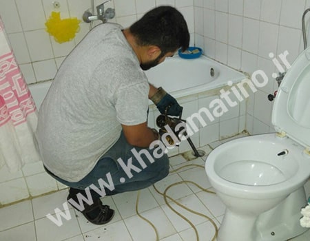 لوله بازکنی نیاوران برای رفع گرفتگی توالت و لوله کف حمام